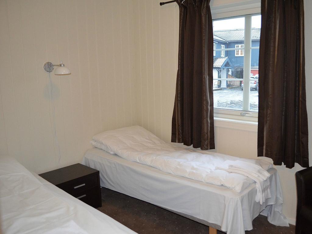 Grimstad Vertshus Esterno foto